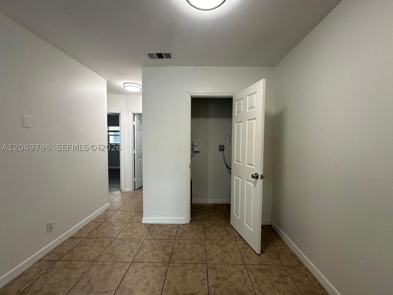 HIGHLAND ESTATES - Residential Lease