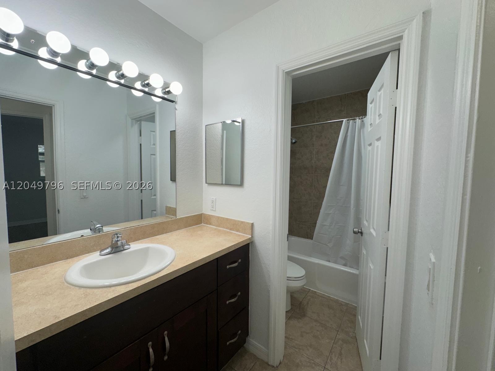 HIGHLAND ESTATES - Residential Lease