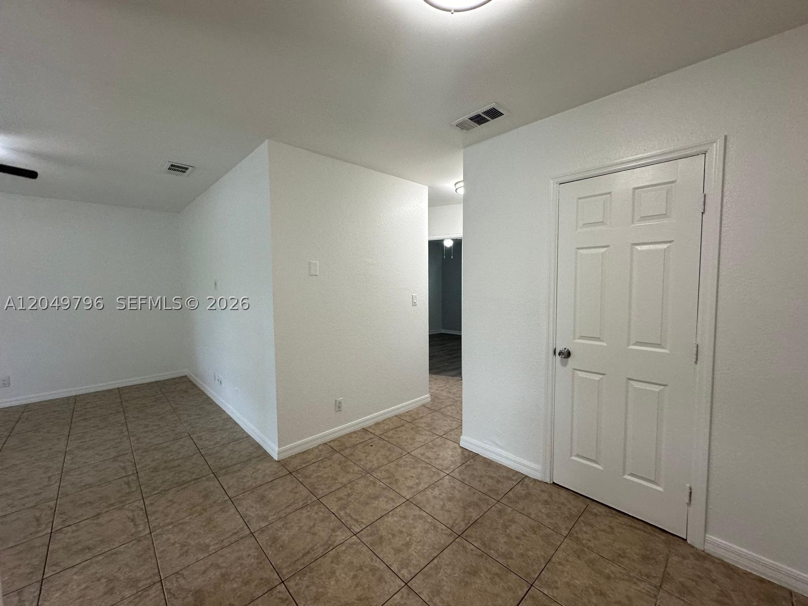 HIGHLAND ESTATES - Residential Lease