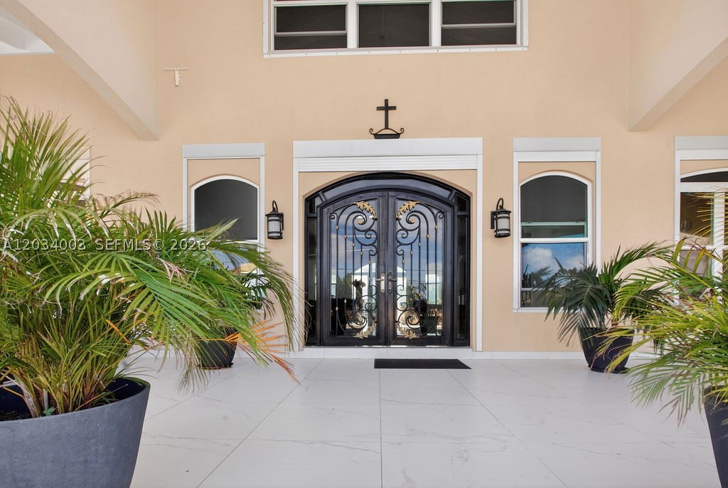 ANTIGUA AND BARBUDA - Residential