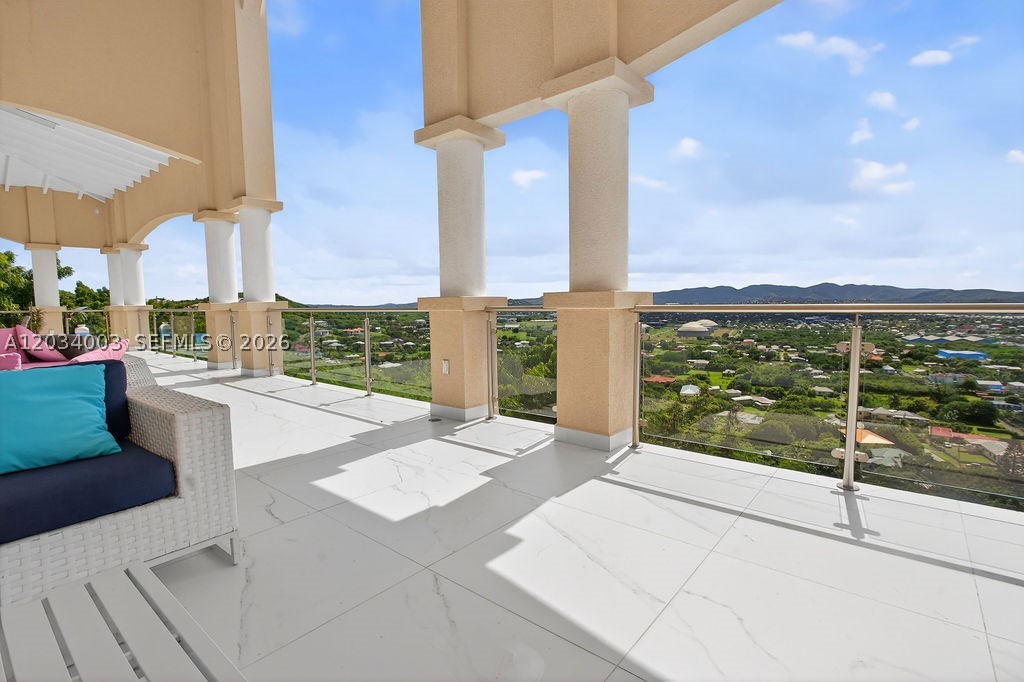ANTIGUA AND BARBUDA - Residential