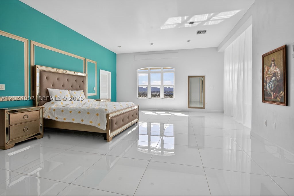 ANTIGUA AND BARBUDA - Residential