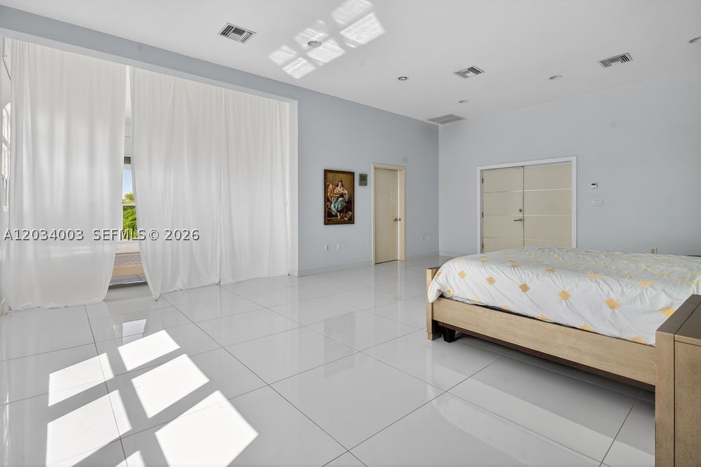 ANTIGUA AND BARBUDA - Residential
