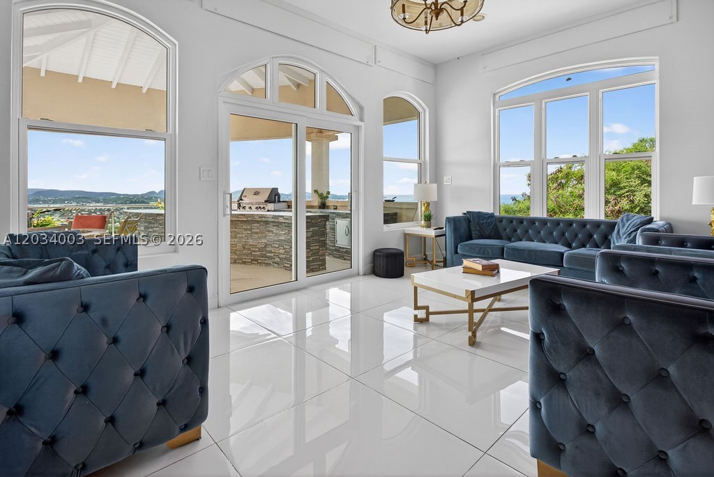 ANTIGUA AND BARBUDA - Residential