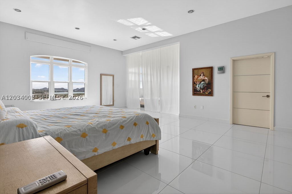 ANTIGUA AND BARBUDA - Residential