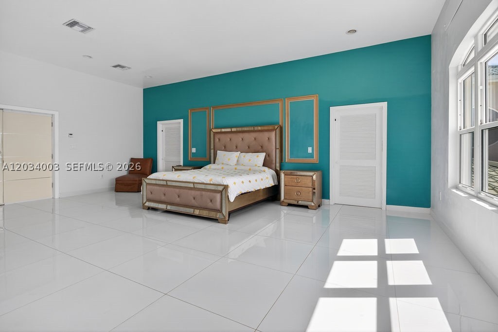 ANTIGUA AND BARBUDA - Residential