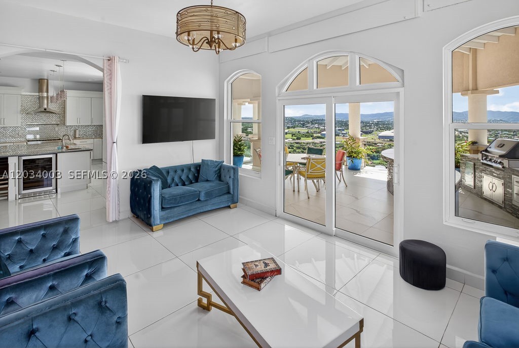 ANTIGUA AND BARBUDA - Residential
