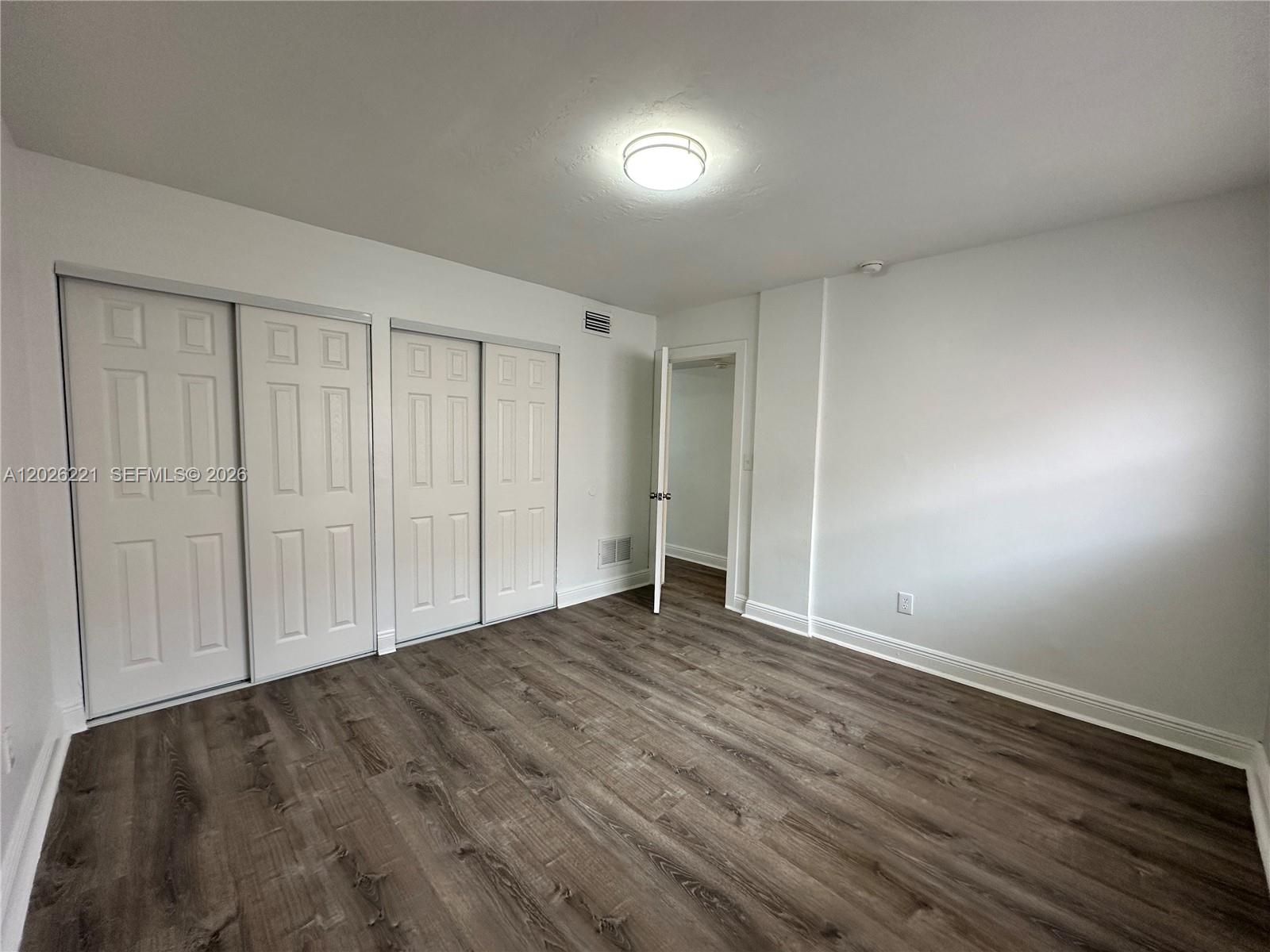 HOLLYWOOD LITTLE RANCHES - Residential Lease