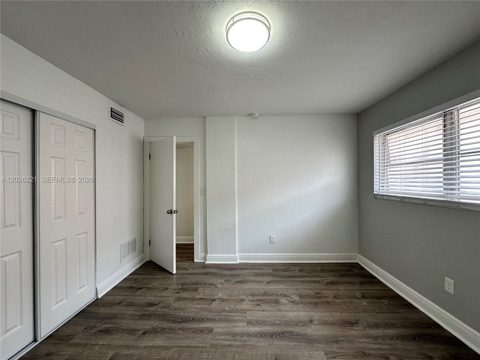 HOLLYWOOD LITTLE RANCHES - Residential Lease