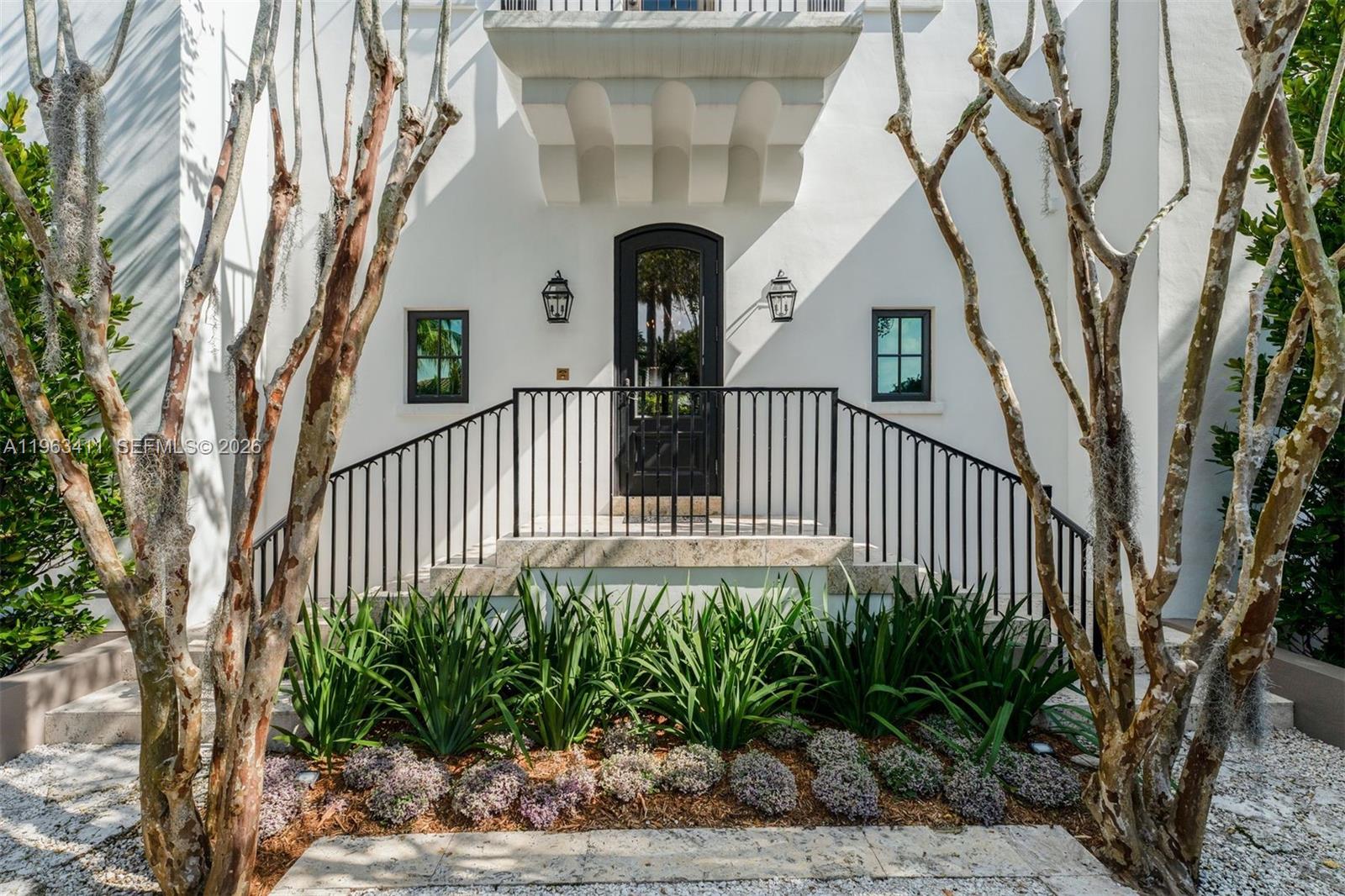 TROPICAL ISLE HOMES SUB 1 - Residential