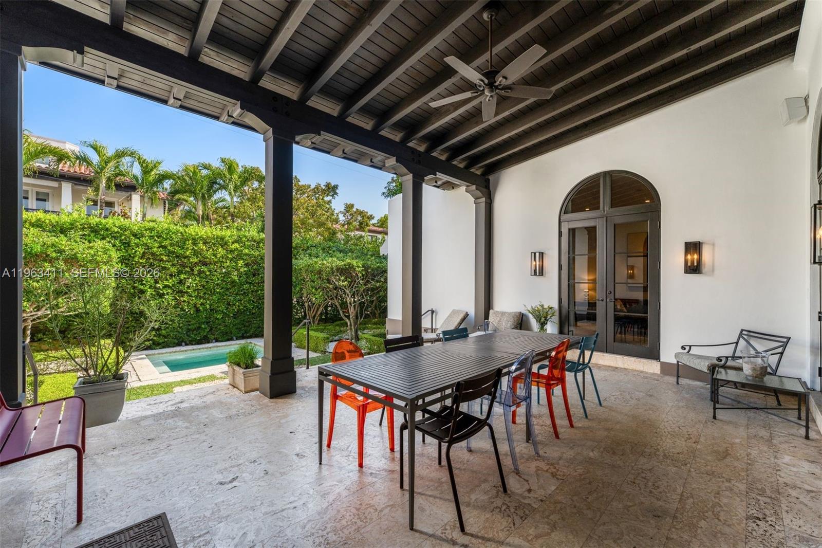 TROPICAL ISLE HOMES SUB 1 - Residential