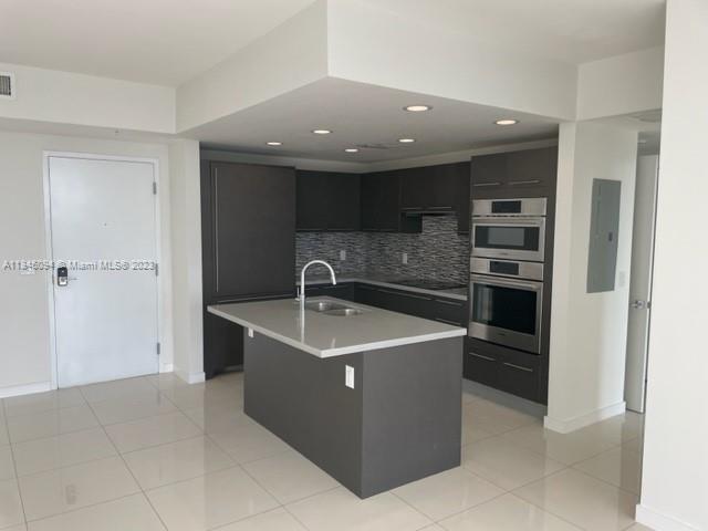 GRAND BAY COMMONS SOUTH - Residential
