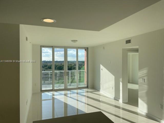 GRAND BAY COMMONS SOUTH - Residential