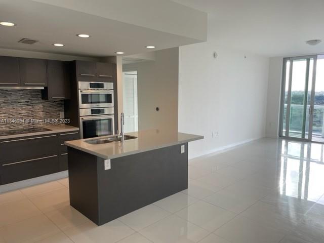 GRAND BAY COMMONS SOUTH - Residential