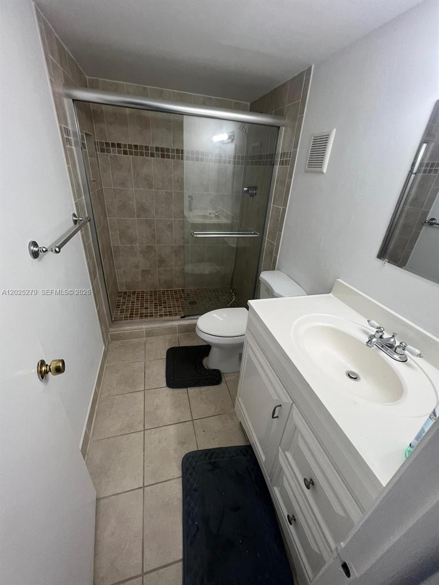 SUMMIT CHASE CONDO - Residential Lease