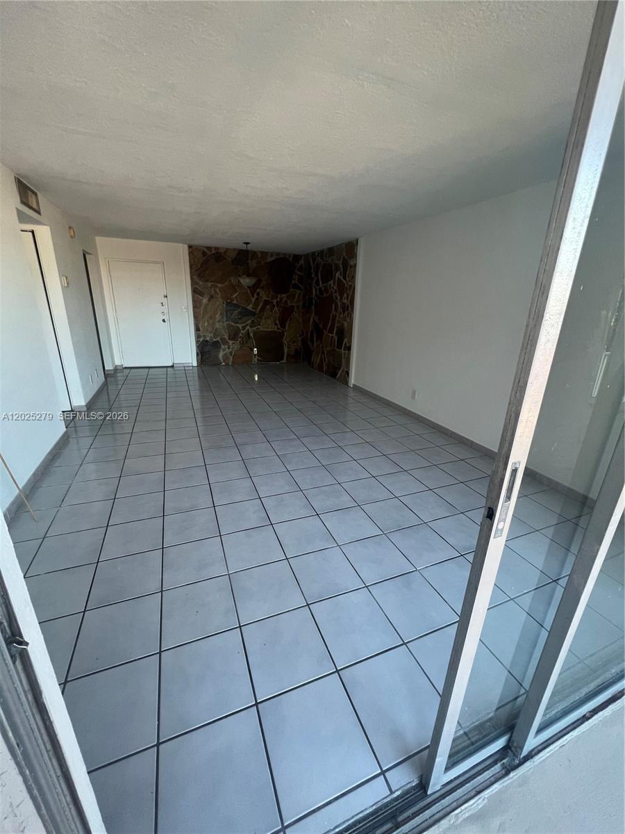 SUMMIT CHASE CONDO - Residential Lease
