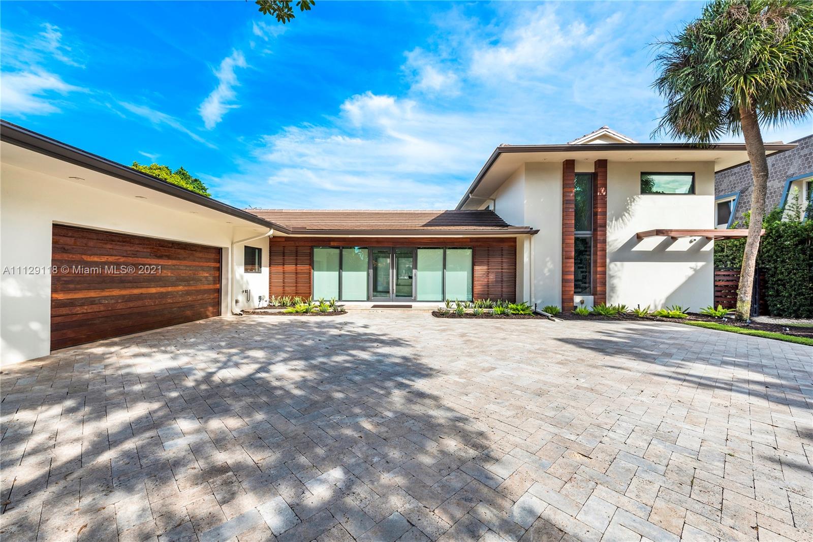 HOLLYWOOD GOLF ESTATES SE - Residential