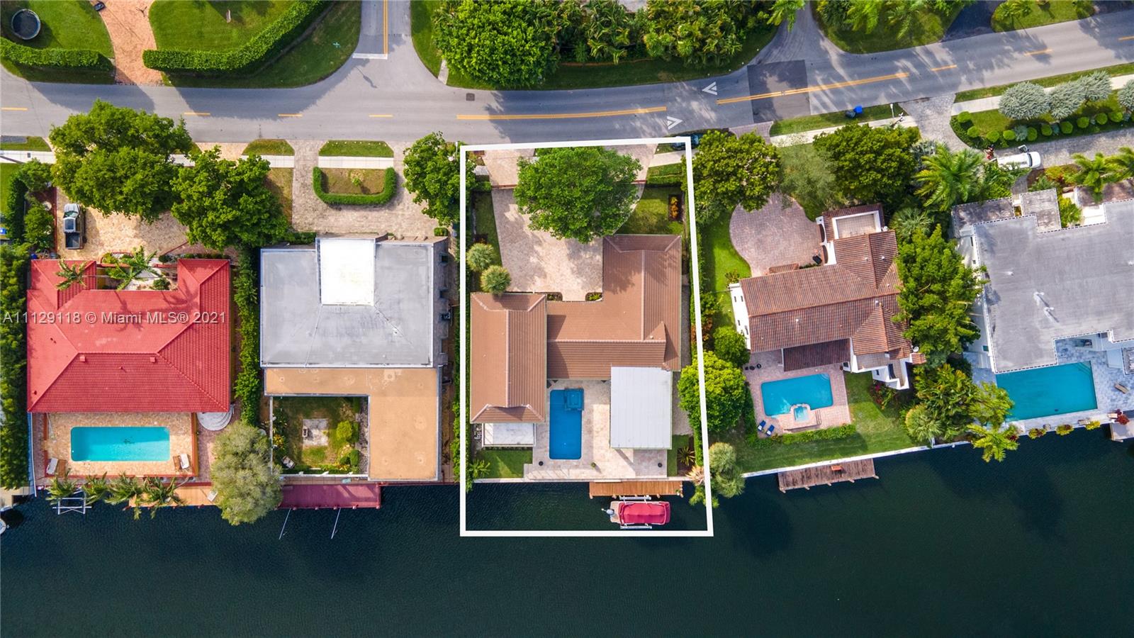 HOLLYWOOD GOLF ESTATES SE - Residential