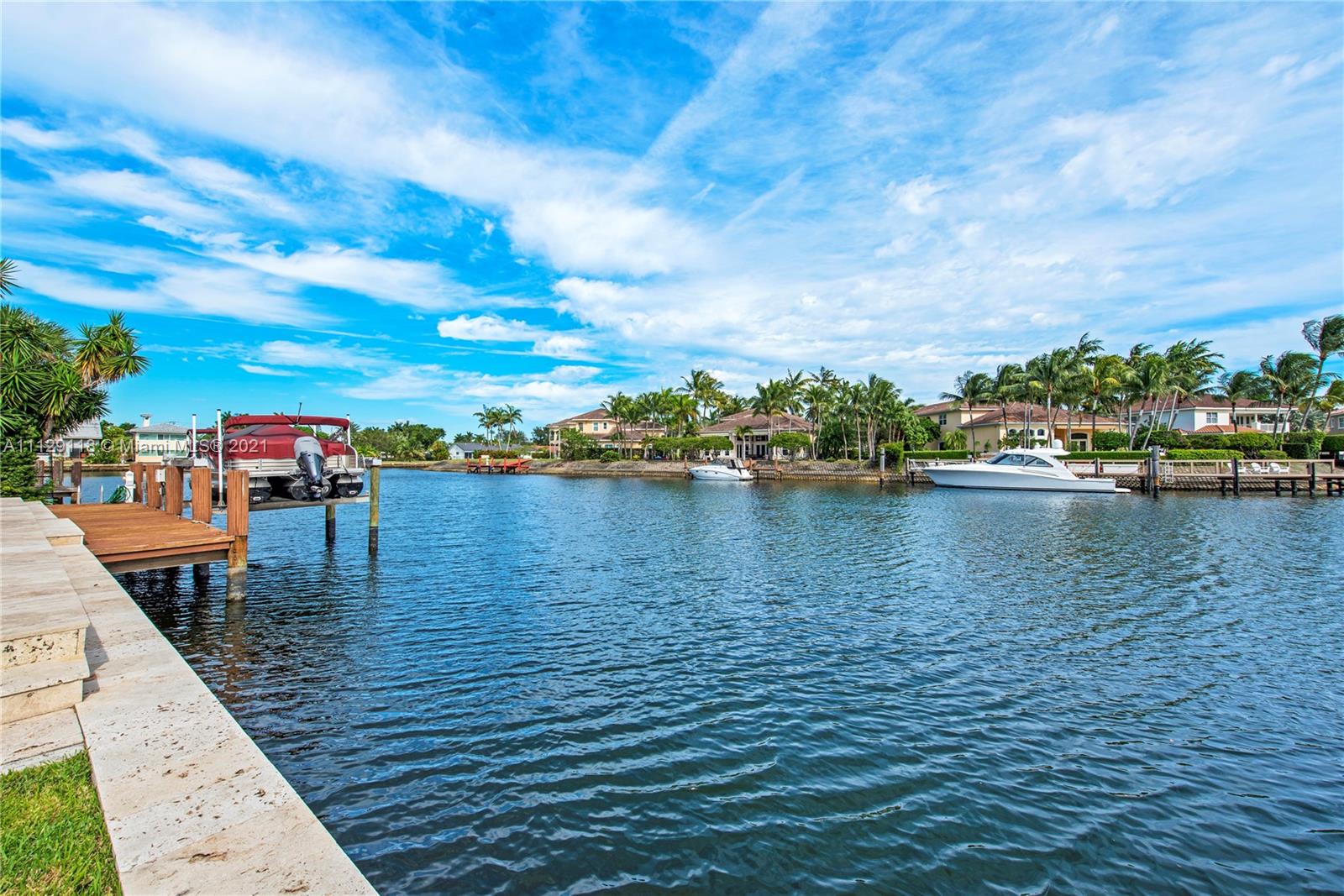 HOLLYWOOD GOLF ESTATES SE - Residential