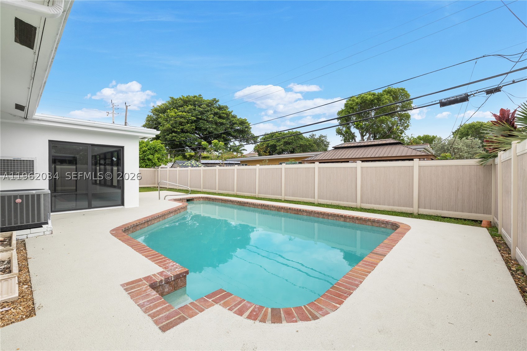 NORWOOD - Residential