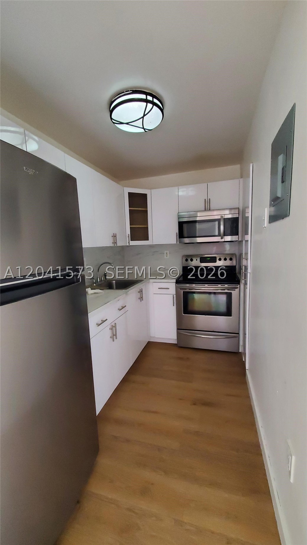SUNSET VILLAS NO 3 CONDO - Residential
