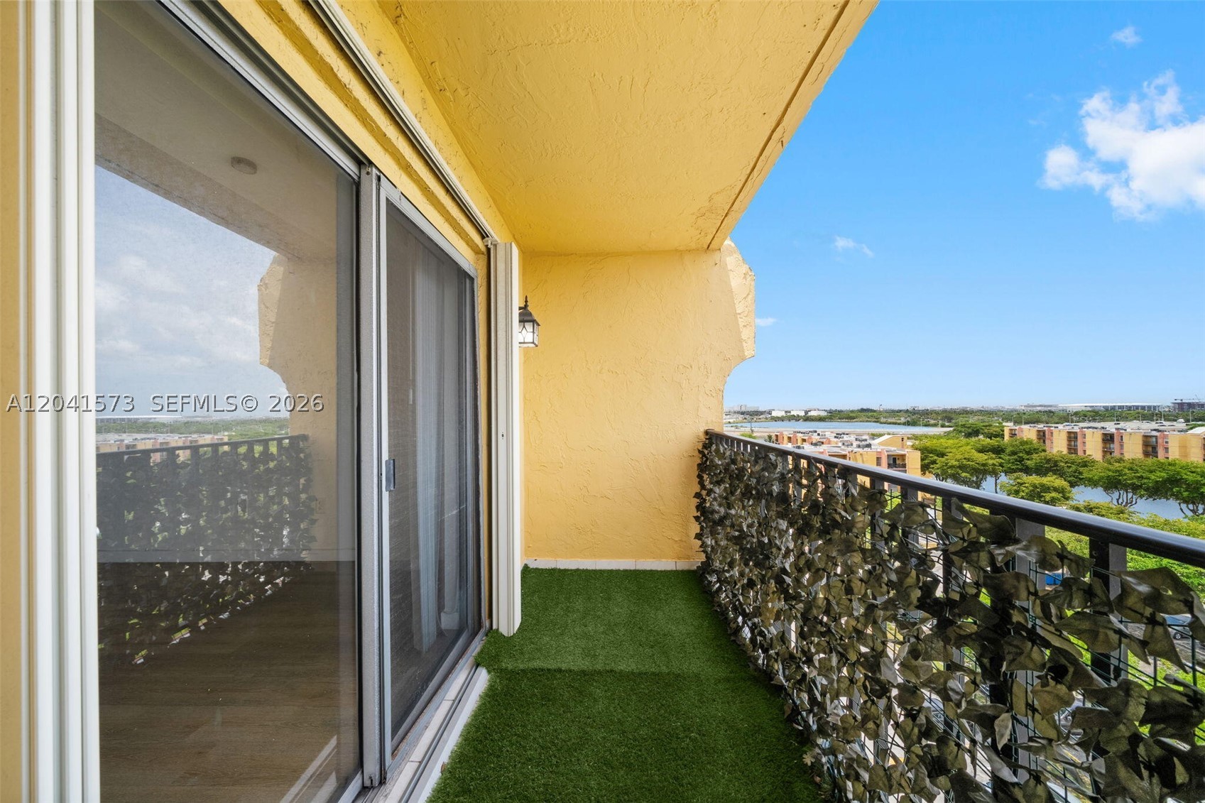 SUNSET VILLAS NO 3 CONDO - Residential