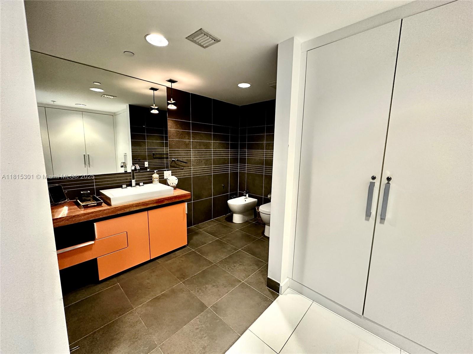 ARTEPARK NORTH CONDO - Residential