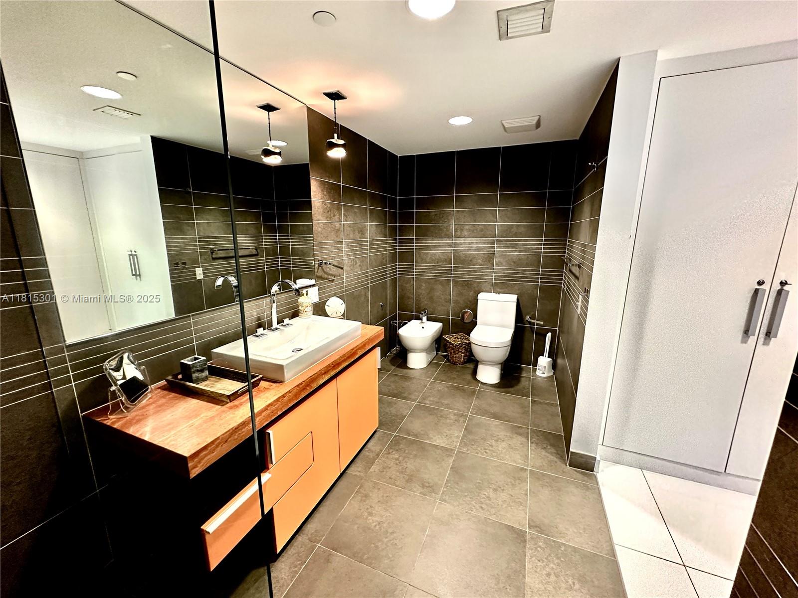 ARTEPARK NORTH CONDO - Residential