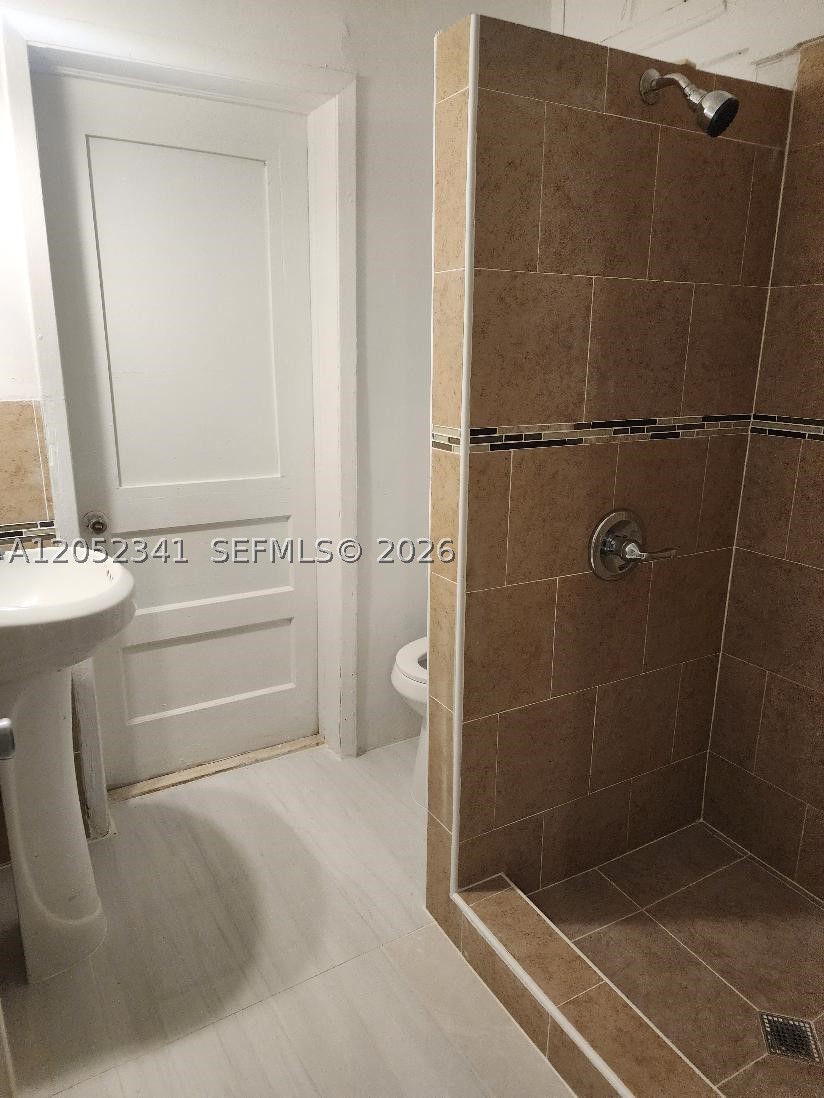 NICHOLS HEIGHTS - Residential Lease