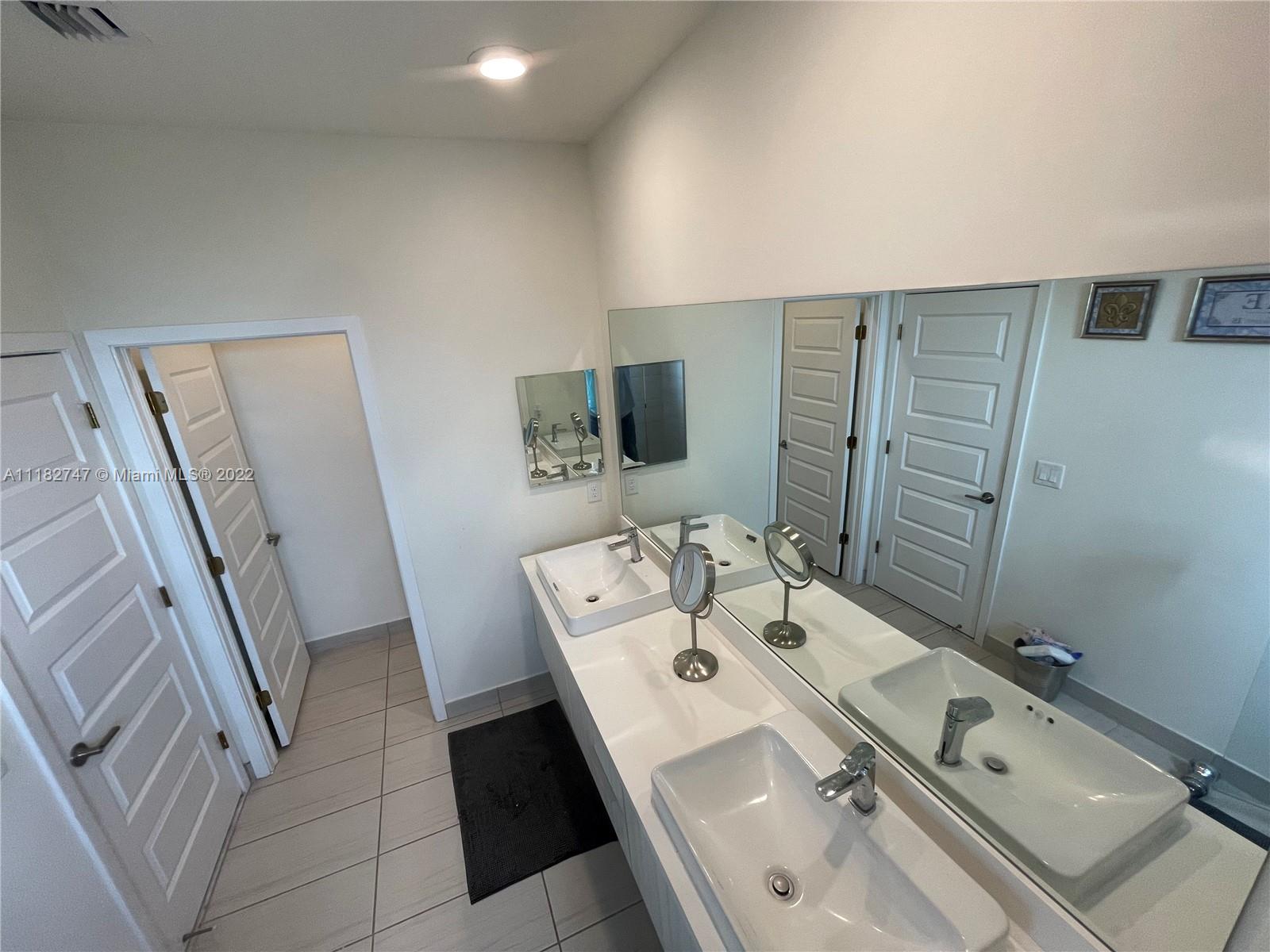 GRAND BAY NORTH - Residential
