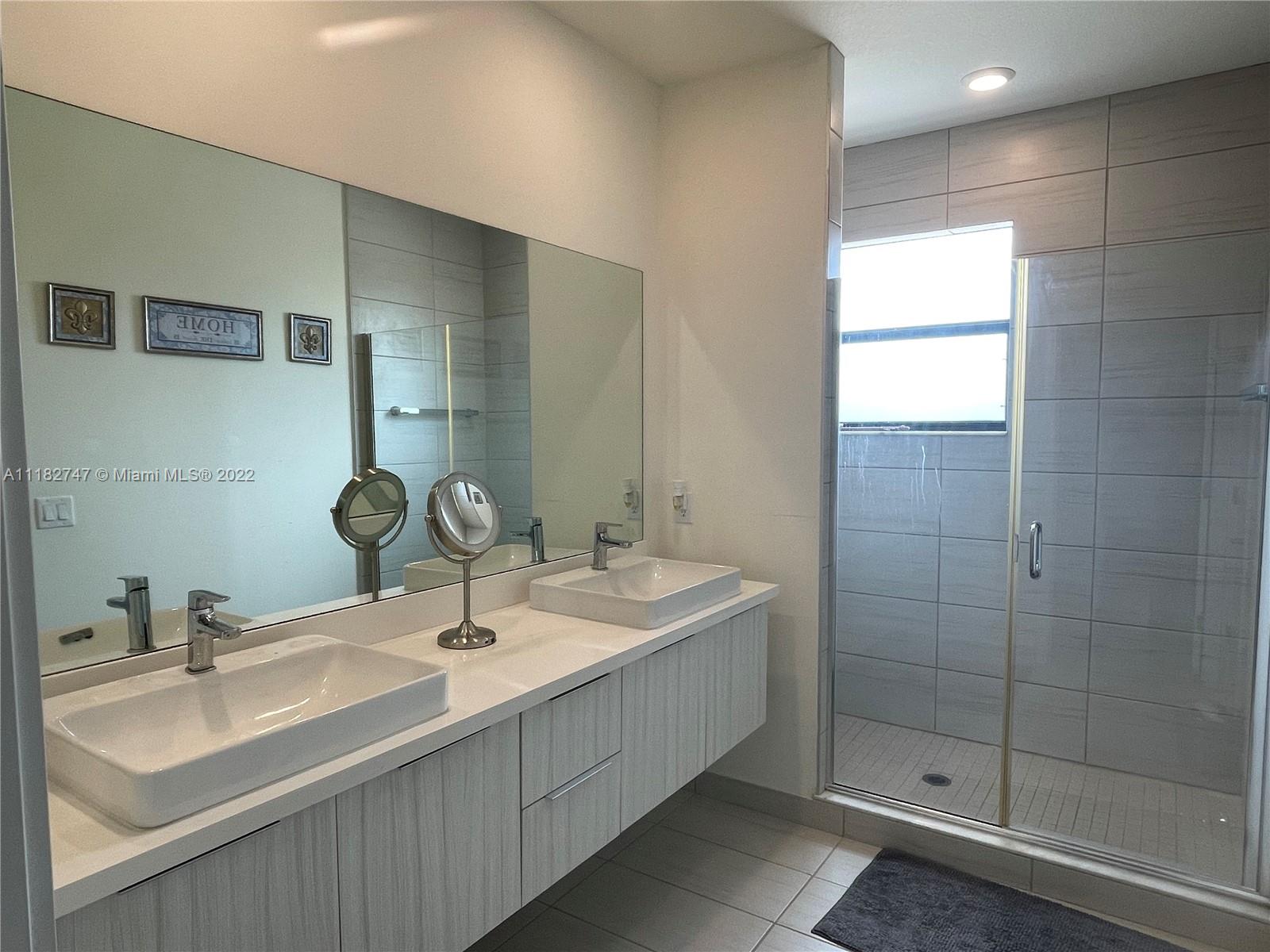 GRAND BAY NORTH - Residential