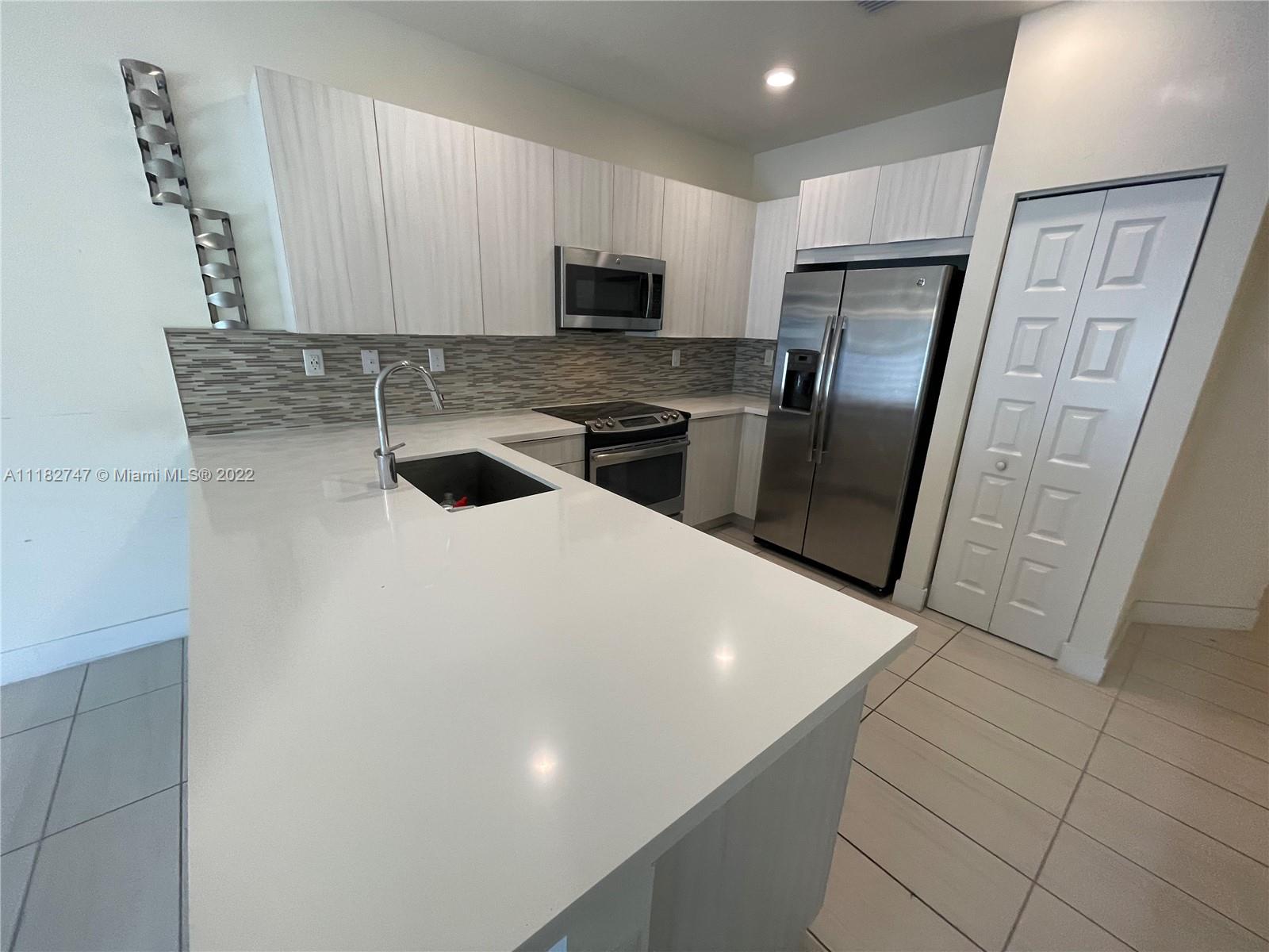 GRAND BAY NORTH - Residential