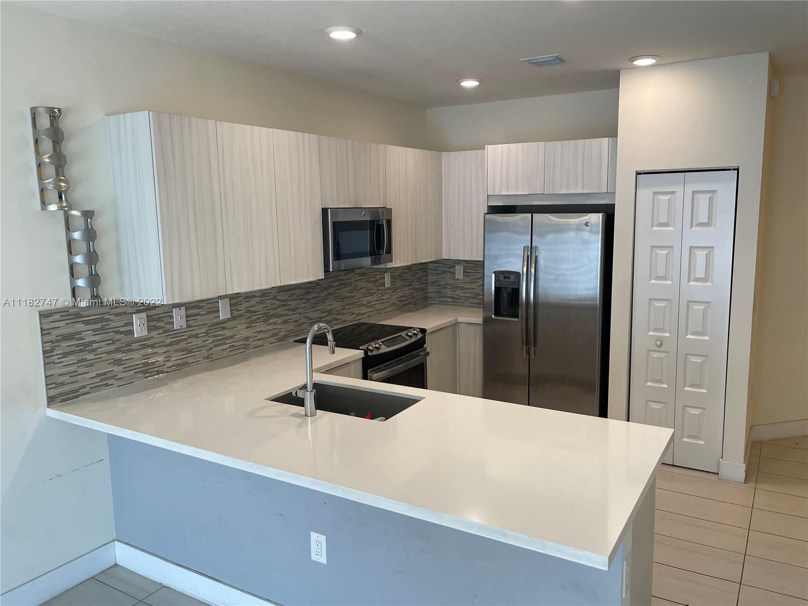 GRAND BAY NORTH - Residential