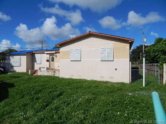 GREAT STARTER HOME OR GREAT INVESTMENT IN WESTCHESTER. HOME LOCATED IN A FAST GROWING MARKET.  CLOSE TO ALL MAJOR ROADWAYS. PROPERTY IS OCCUPIED. TENANTS ARE NOT TO BE DISTURBED OR CONTACTED UNDER ANY CIRCUMSTANCES. INTERIOR INSPECTIONS ARE NOT AVAILABLE AND PROPERTY IS BEING SOLD AS IS.