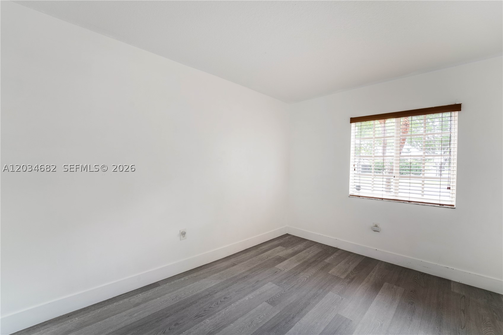 MAJESTIC ESTATES 3RD ADDN - Residential
