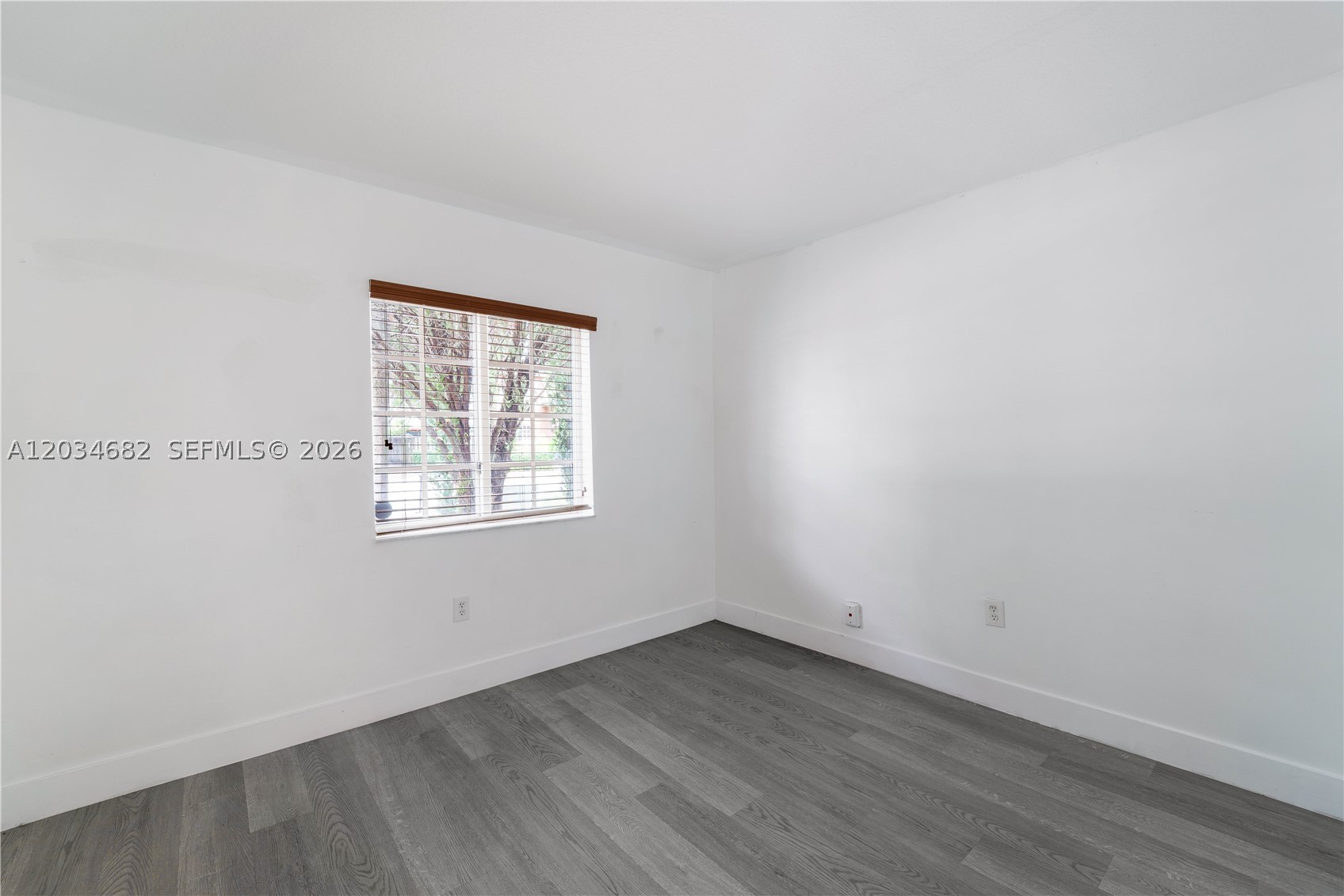 MAJESTIC ESTATES 3RD ADDN - Residential
