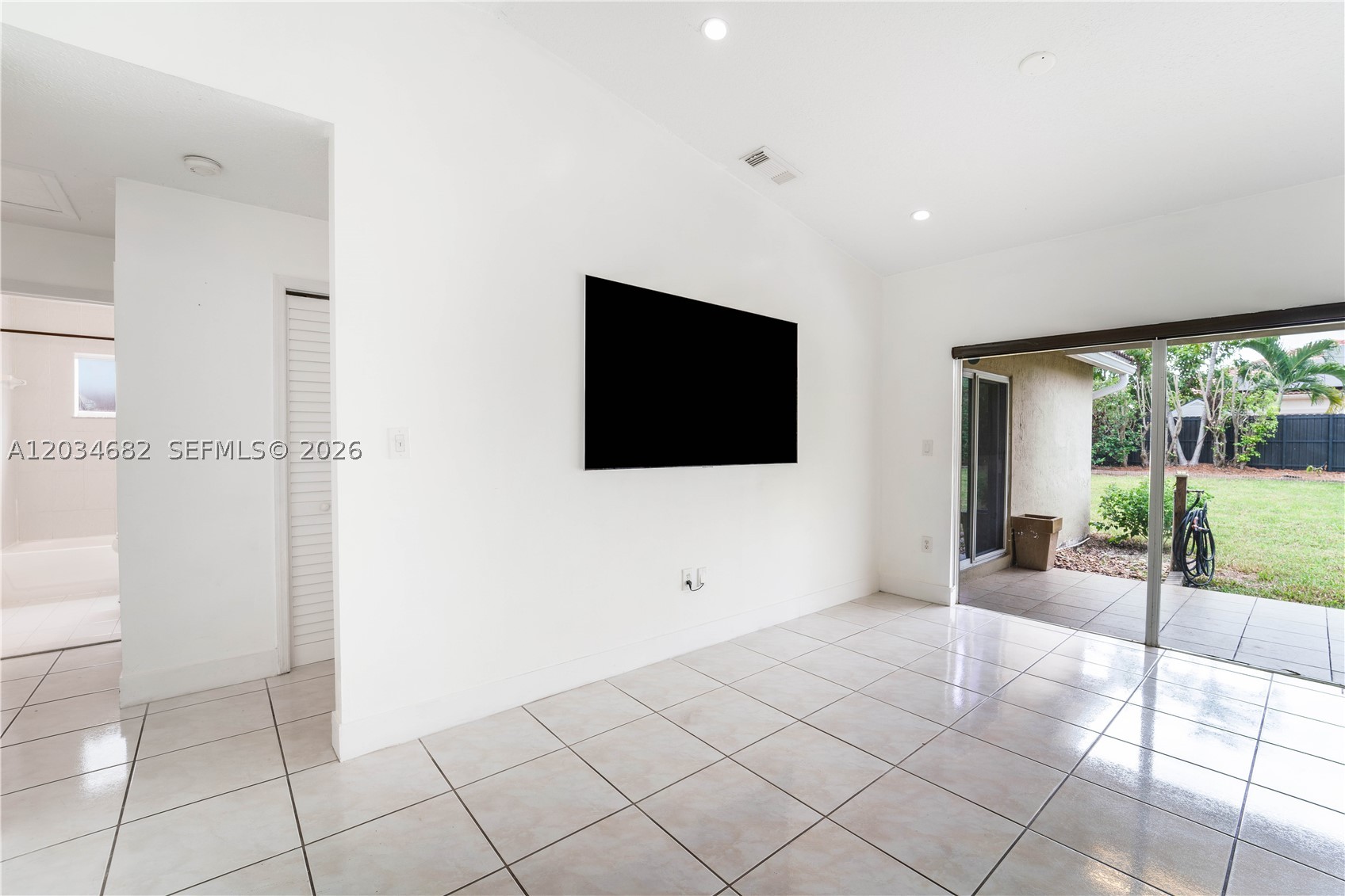 MAJESTIC ESTATES 3RD ADDN - Residential