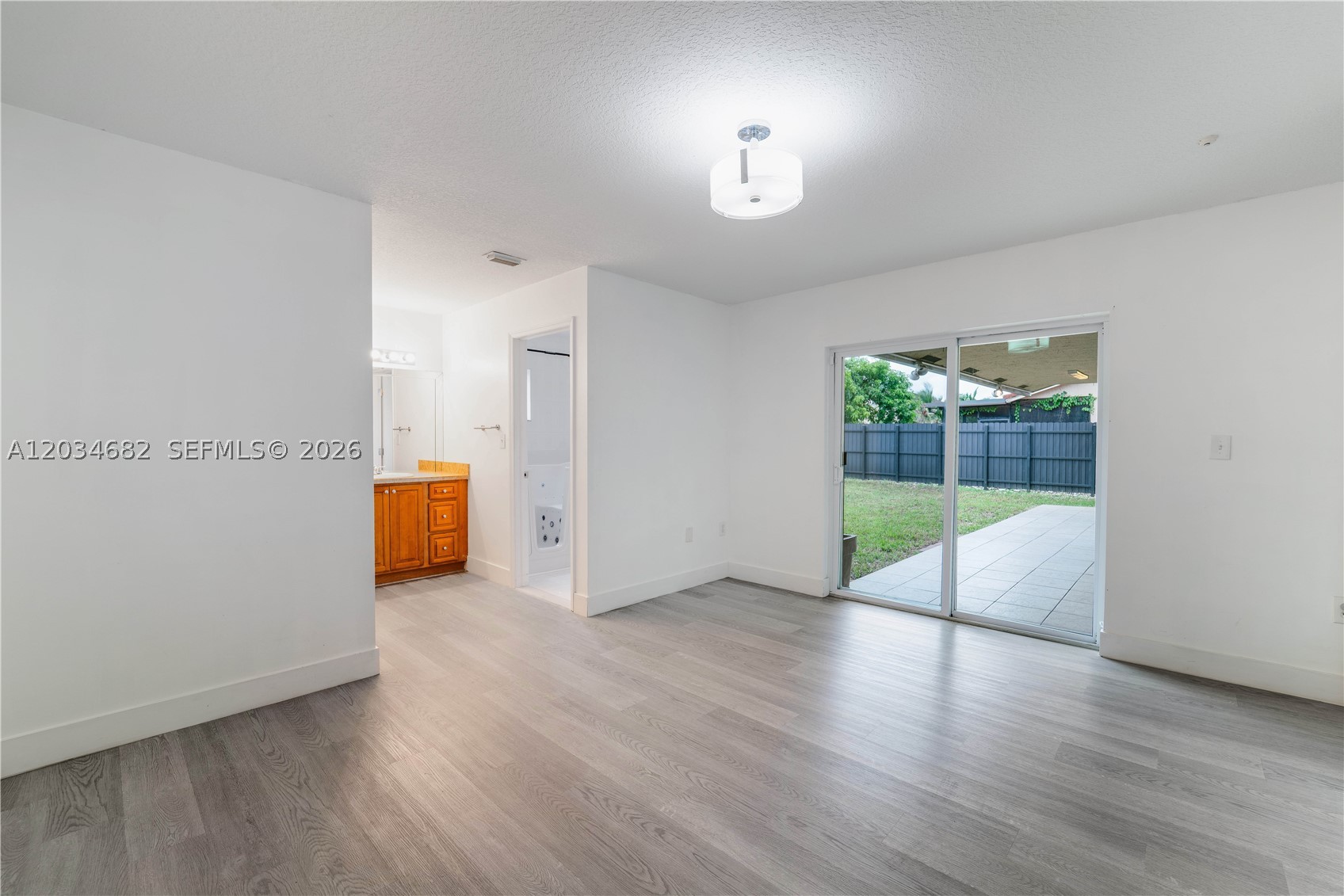 MAJESTIC ESTATES 3RD ADDN - Residential