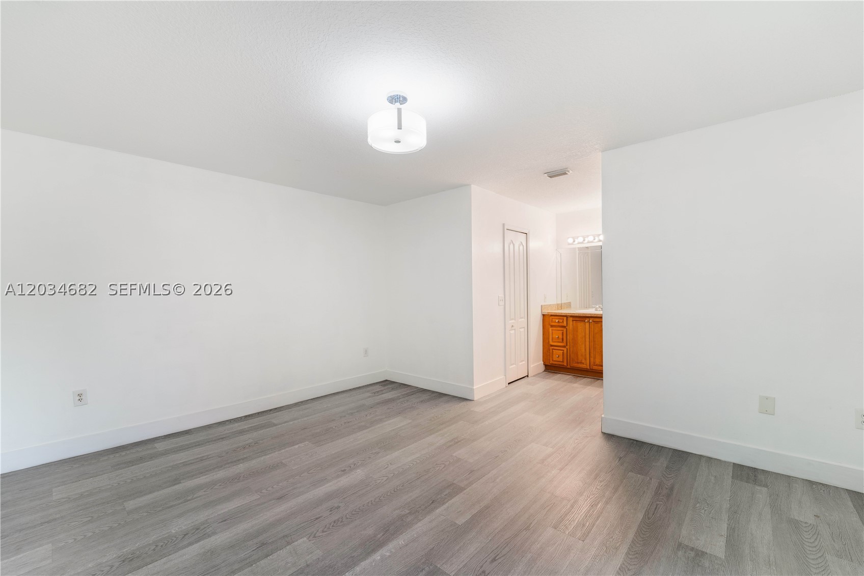 MAJESTIC ESTATES 3RD ADDN - Residential