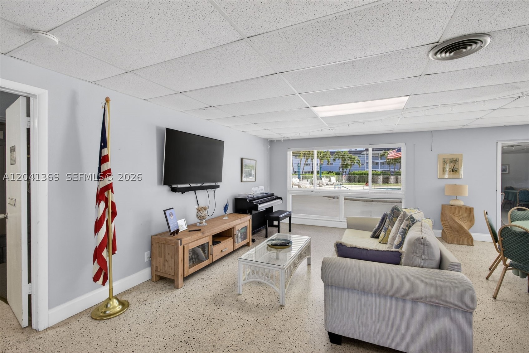 SHORE CLUB APTS B & C CON - Residential
