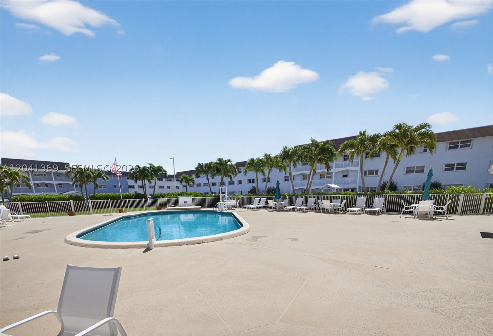 SHORE CLUB APTS B & C CON - Residential