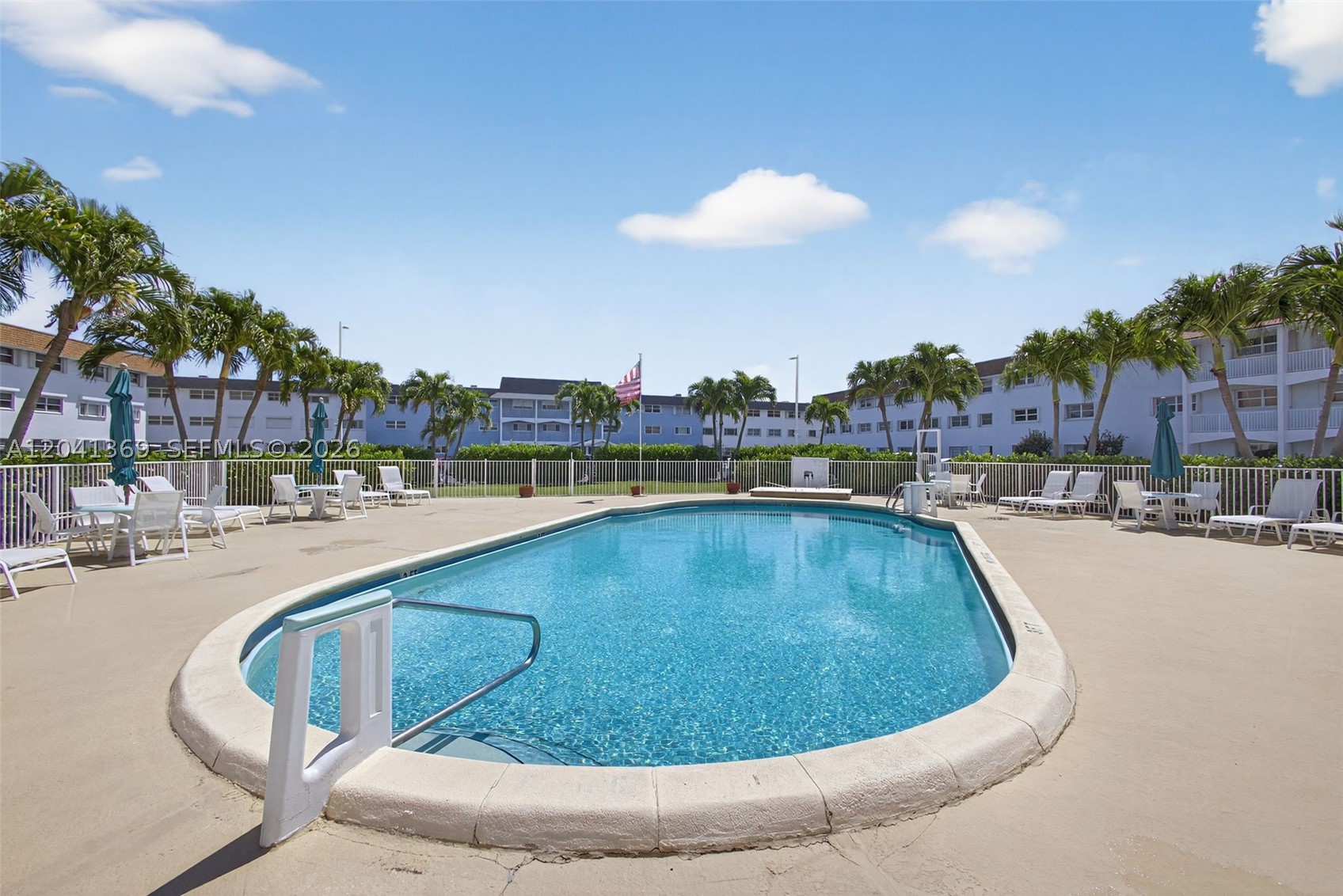 SHORE CLUB APTS B & C CON - Residential