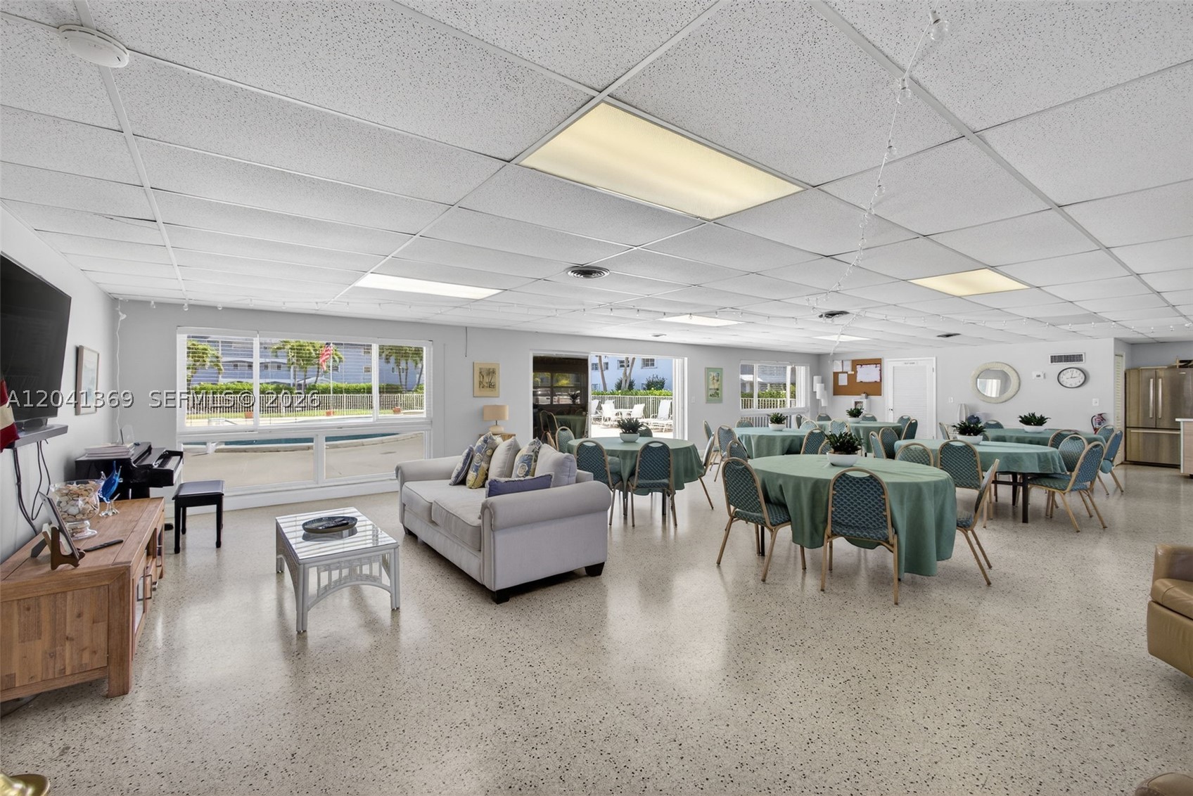 SHORE CLUB APTS B & C CON - Residential