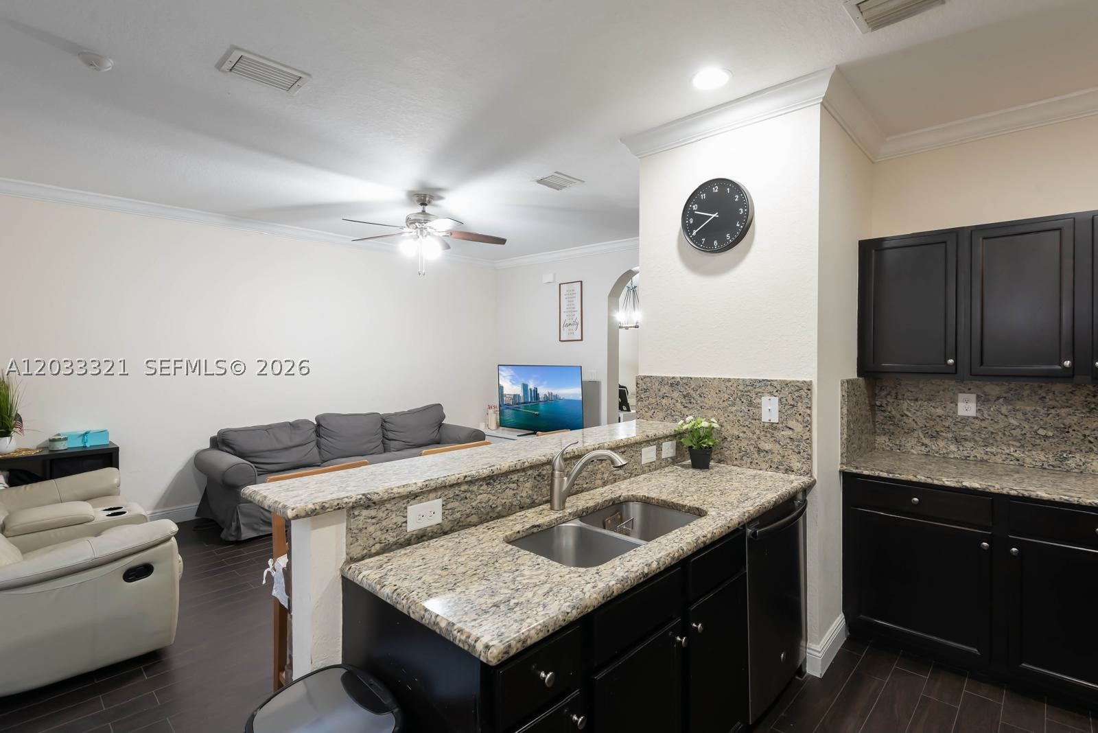 KENDALL COMMONS TOWNHOMES - Residential