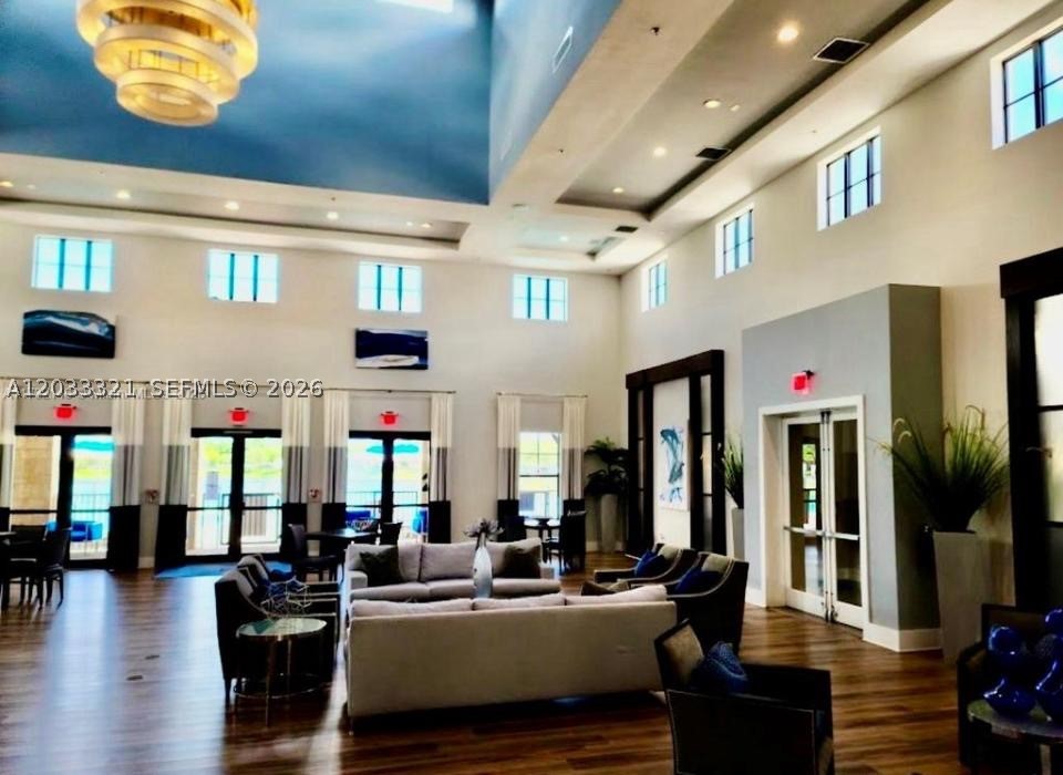 KENDALL COMMONS TOWNHOMES - Residential