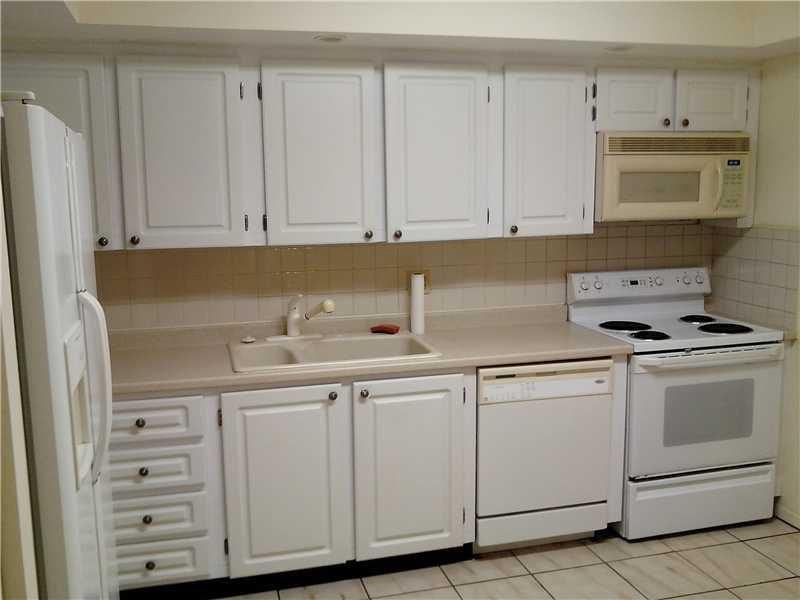 SUNCREST TOWNHOUSE CONDO - Residential Lease
