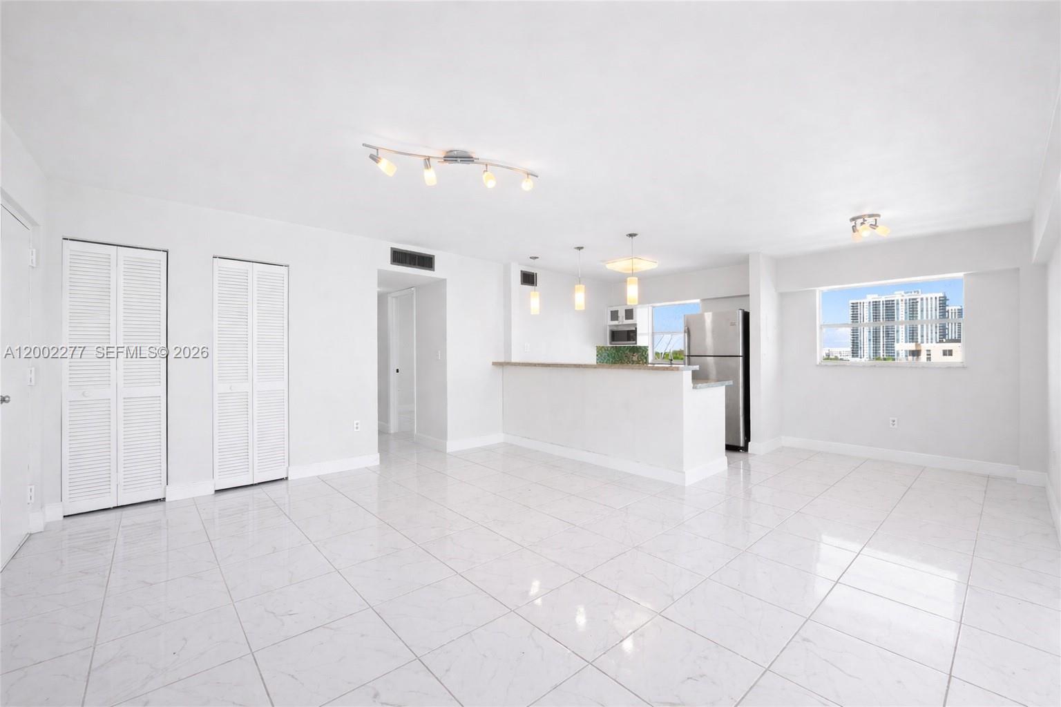 PINE TOWER CONDO - Residential