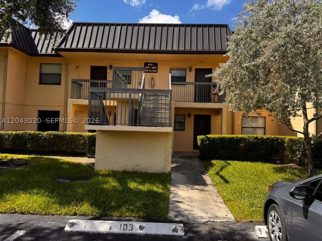 This First Floor condo is EASY TO RENT 2-bedroom, 2-bathroom in Pembroke Pines (33024) features a peaceful waterfront setting, serene lake views, a convenient in-unit washer and dryer, and access to community amenities like a pool and clubhouse. Close to everything that Pembroke Pines has to offer- GO AND SHOW