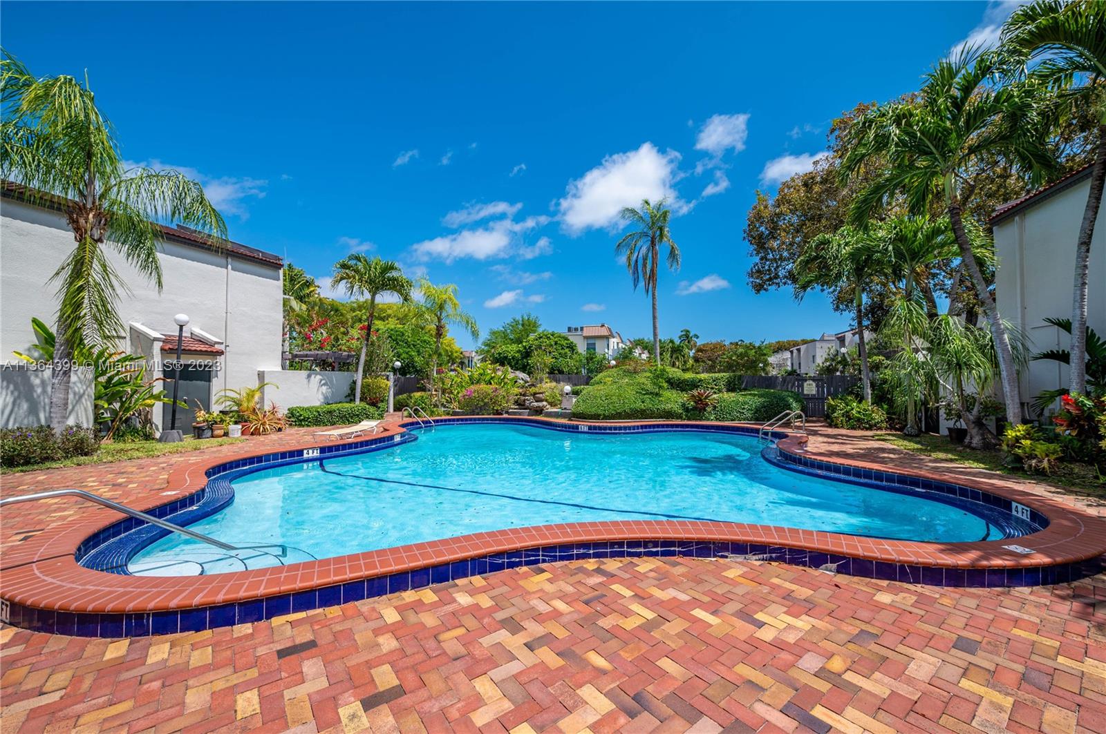 OASIS NO FOUR CONDO - Residential Lease