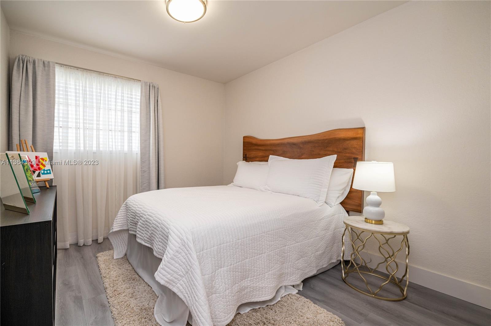 OASIS NO FOUR CONDO - Residential Lease